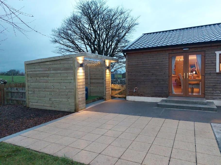 バリナ Luxurious Log Cabin With Lay-Z Spa Hot Tubヴィラ エクステリア 写真